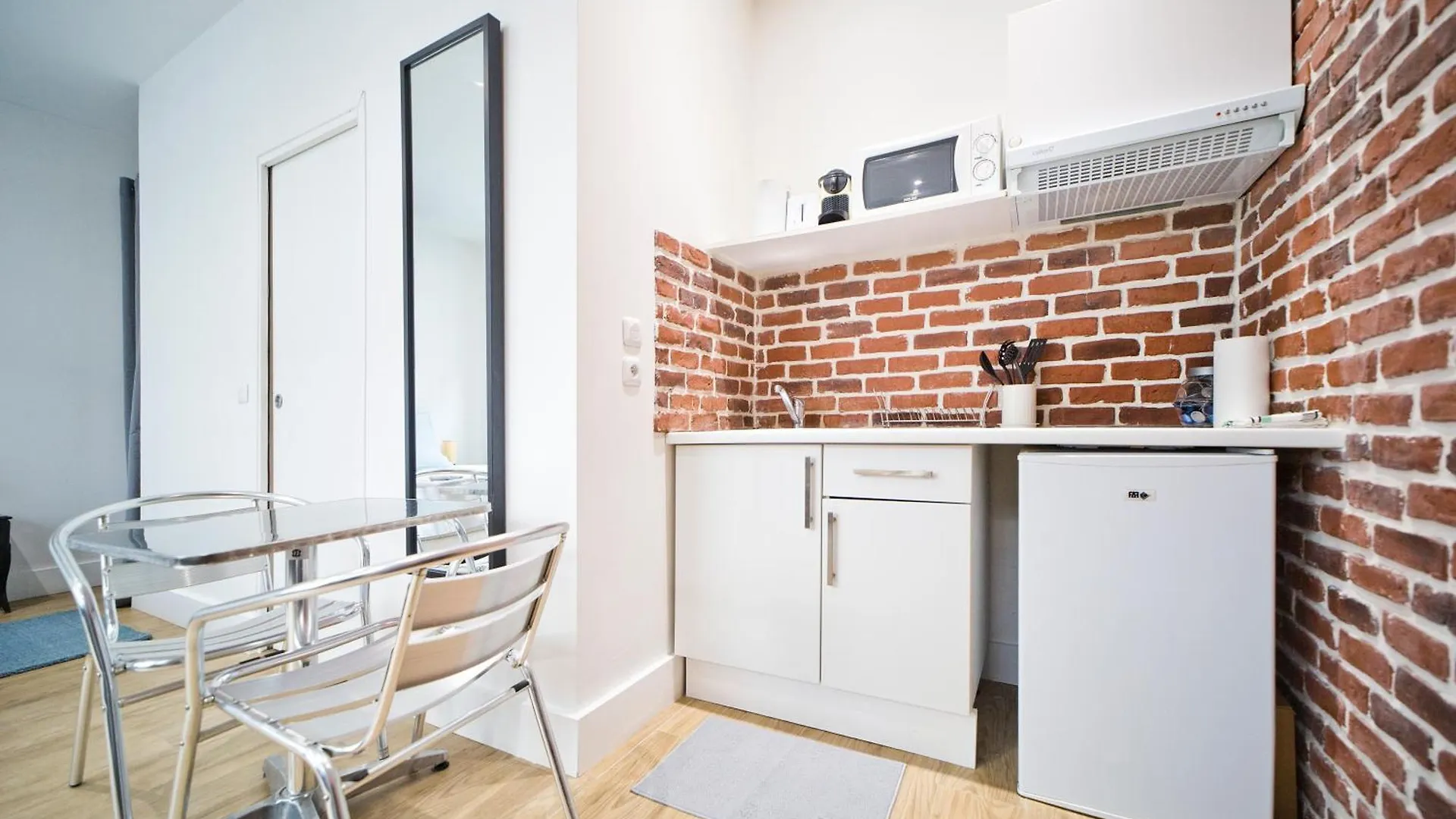 Loft Style Apartment Paris 0*,  France
